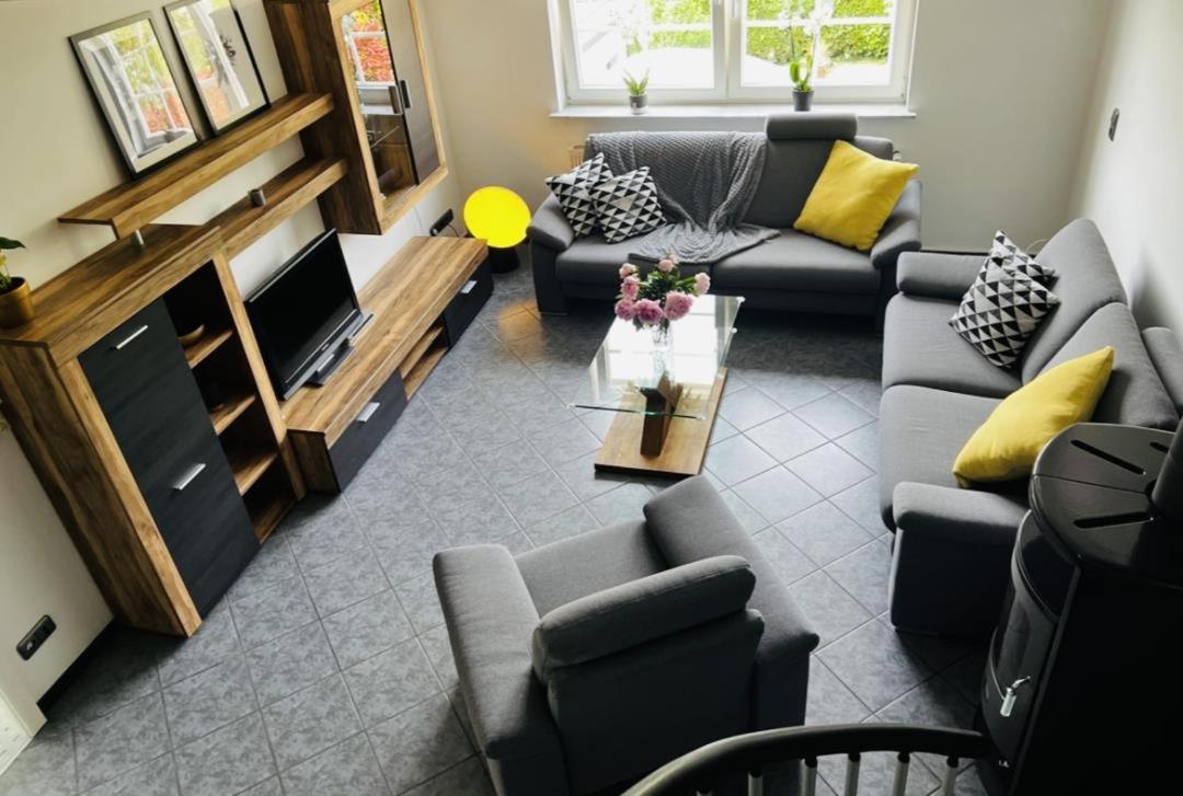 Modernes Ferienhaus Sauerblick Langsur Bagian luar foto