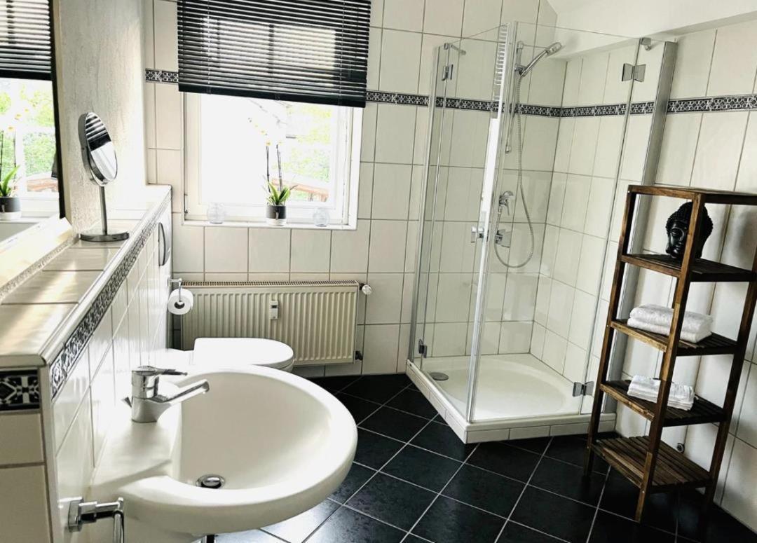 Modernes Ferienhaus Sauerblick Langsur Bagian luar foto