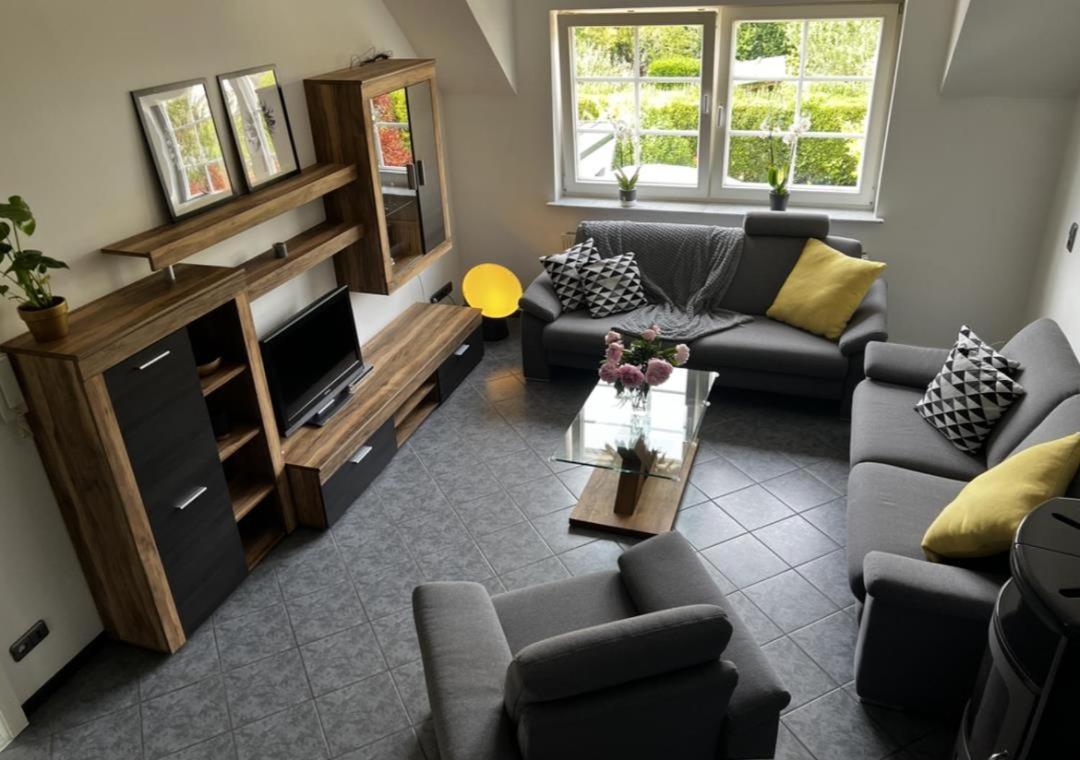 Modernes Ferienhaus Sauerblick Langsur Bagian luar foto